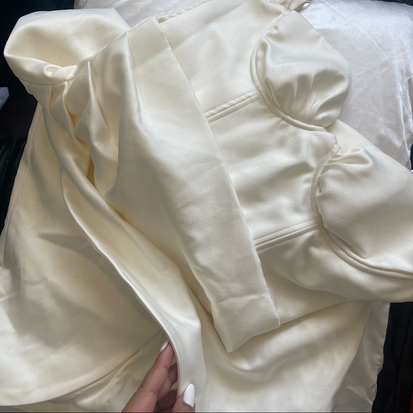 HOUSE OF CB OMARIA DRESS - Picture 7 of 8